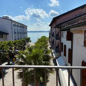 Mavino Apartment